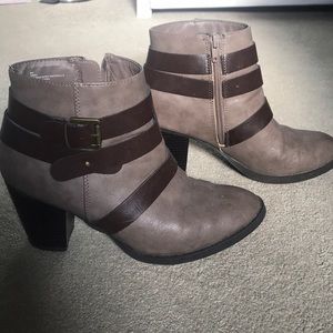 Tan/brown booties